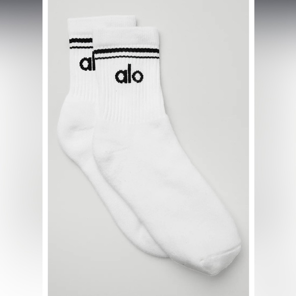 ALO Yoga unisex Half Crew Throwback Socks - Picture 1 of 5